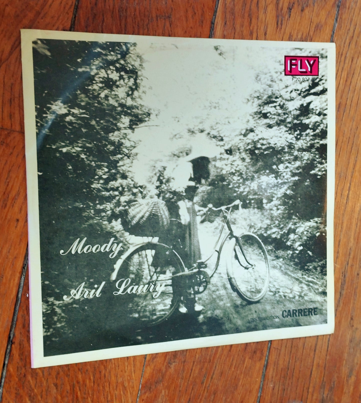 Aril Laury - Moody 7"